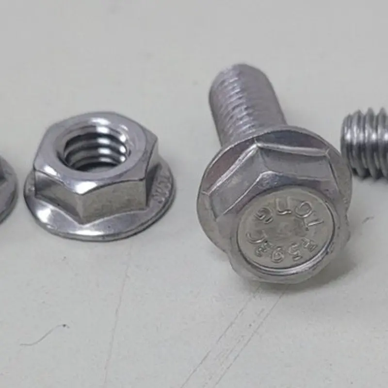 15-Piece Tong F593C 1-Inch Bolt-and-Nut Set – Brand New