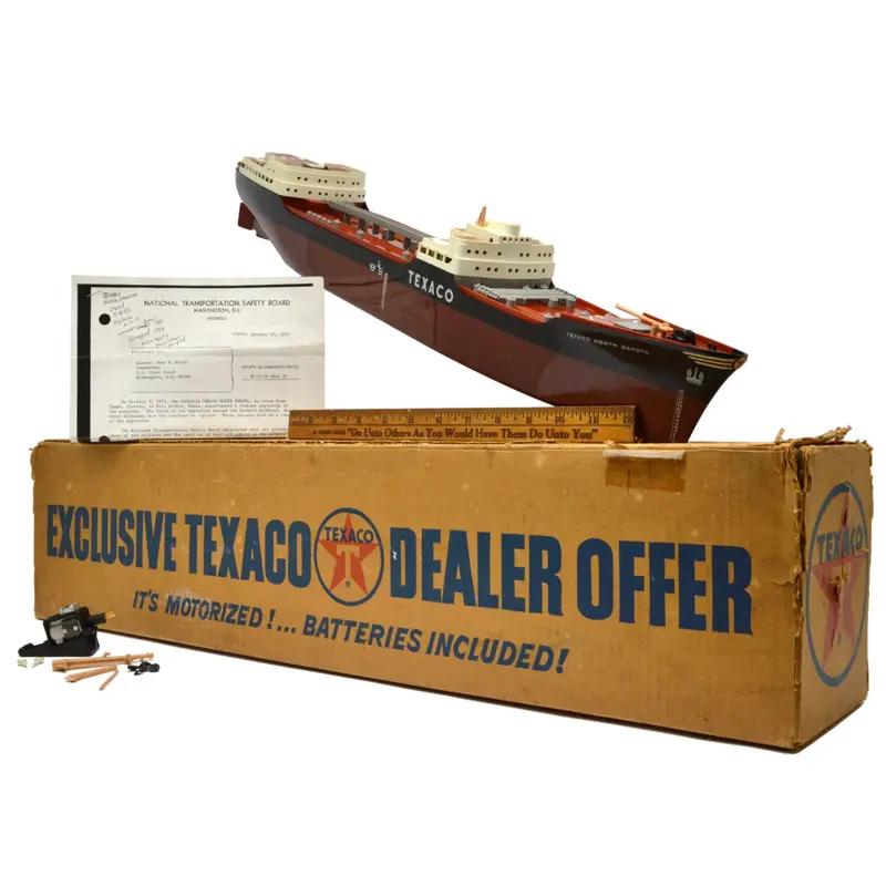 1961 Texaco North Dakota Tanker Ship Model – 27″ in Original Packaging (Parts/Repair)
