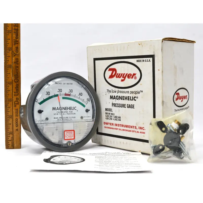 Dwyer Magnehelic Pressure Gauge Model 2000-0-RG, 0–0.5 inH₂O Range, 15 PSIG Rated, New in Box