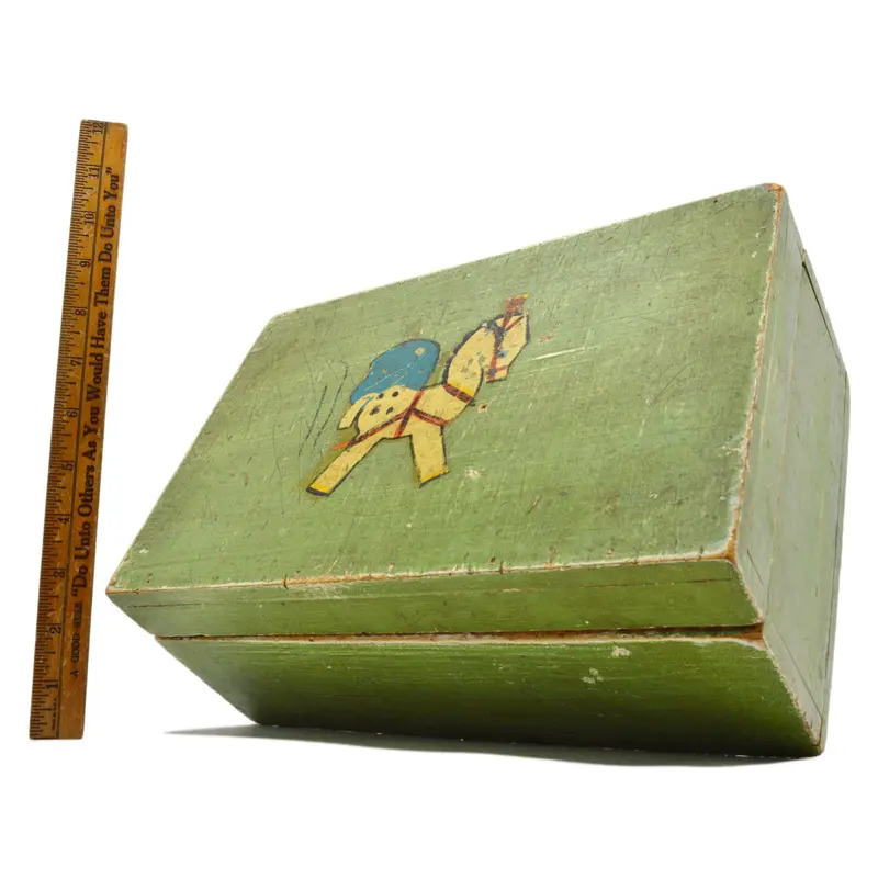 Hand-Painted Folk Art Trinket Box – Vintage Green Wooden Chest with Horse Motif