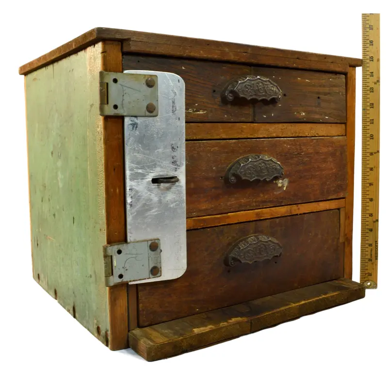 Handcrafted Antique Three-Drawer Cabinet with Lock Plate – Rustic Green Paint Finish