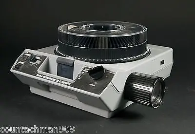Kodak Ektagraphic III-A Slide Projector – Includes Tray & Ektanar Zoom Lens, Fully Functional