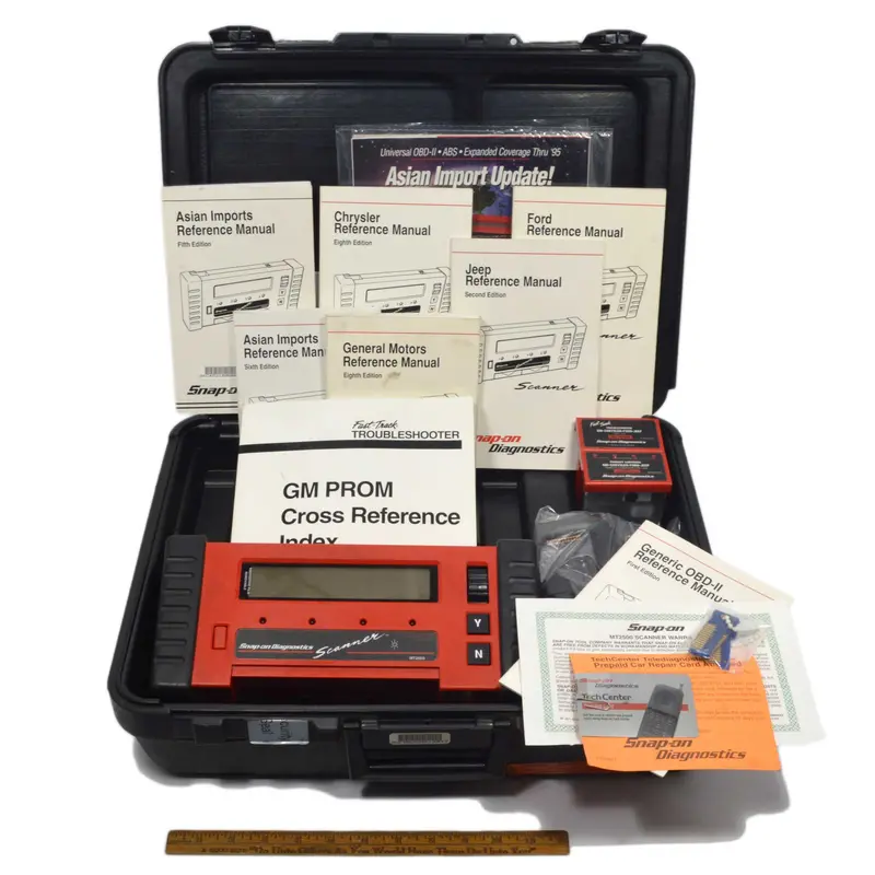 Lightly Used Snap-on MT2500 Diagnostic Scanner – Includes Two Cartridges and Protective Case