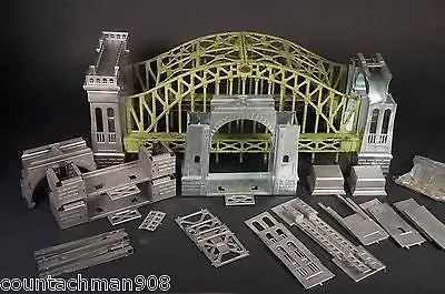 Lionel Hell Gate Bridge – Original O-Gauge Structure with Bonus Track & Detailing Pieces