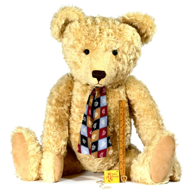 One-of-a-Kind Mohair Stier Bear Sculpture by Kathleen Wallace, 39 Inches Tall with 14K Gold Heart Pin