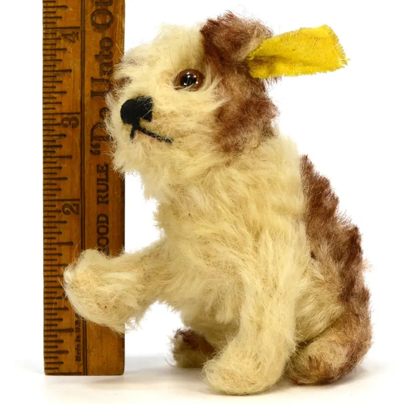 Steiff Molly Young Dog – Brown and White 3-Inch Sitting Figure with Swivel Head, #3310,00