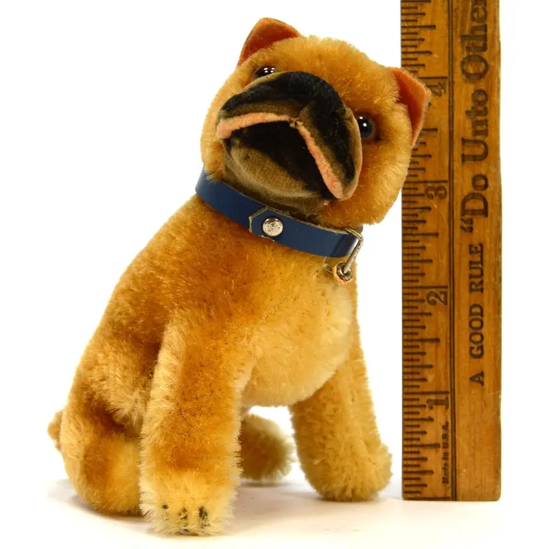 Steiff Sarras Boxer Dog – 4.5-Inch Sitting Mohair Figure with Collar, Model #3310, c.1951–1958