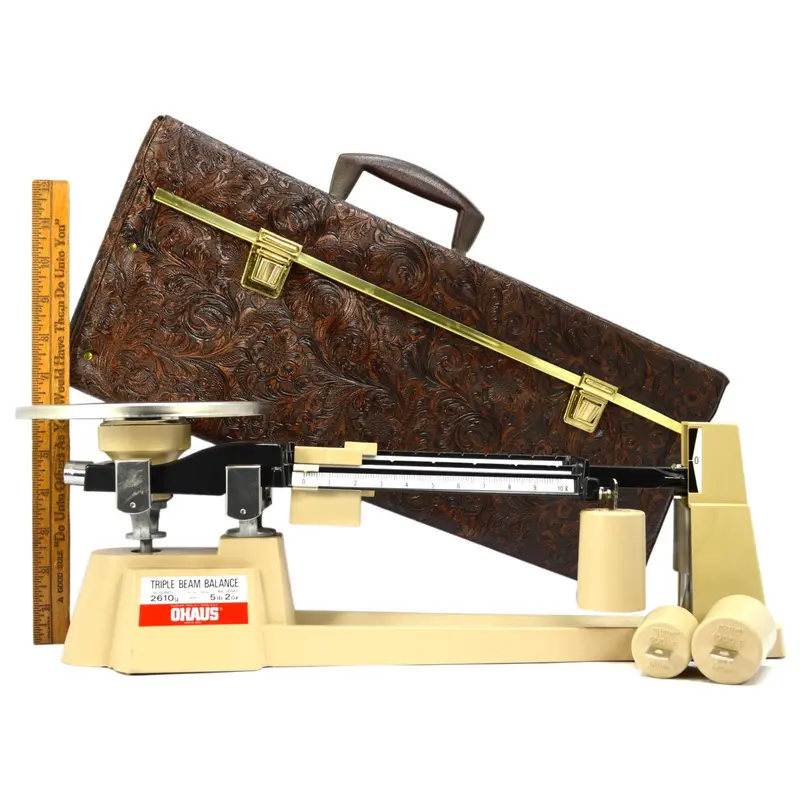 Vintage OHAUS Triple-Beam Balance Scale – 700/800 Series with Weights and Protective Carrying Case