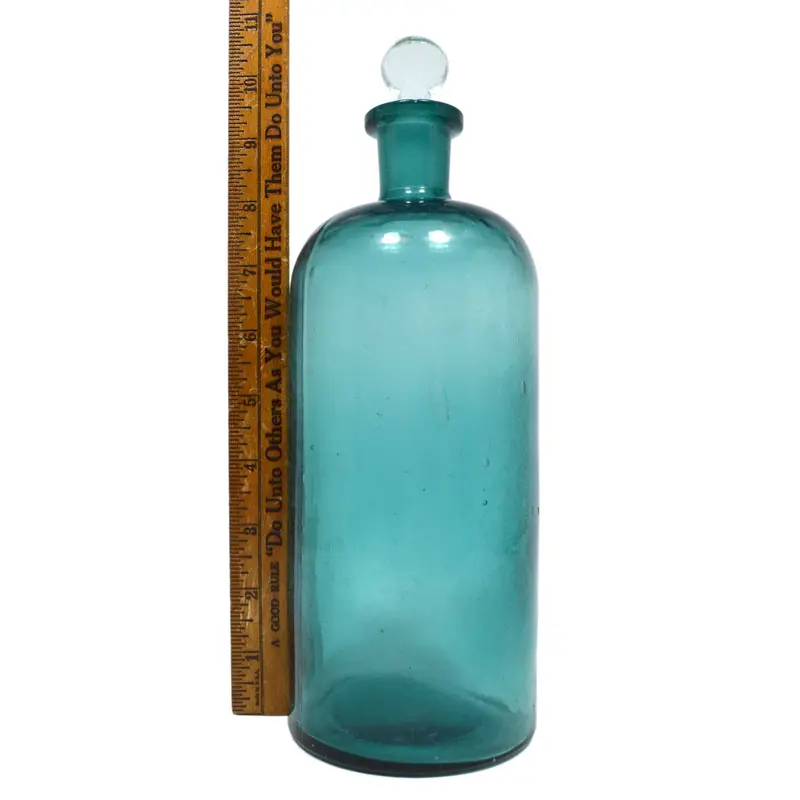 Vintage Teal-Green Apothecary Glass Jar with Stopper – 9-3/8″ Antique Drug Bottle