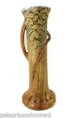 Weller Woodcraft Bud Vase Featuring Apple Motif – Circa 1920s–1930s, 8.75″